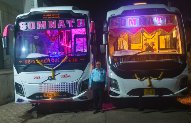 Somnath Travels Luxury Bus 3